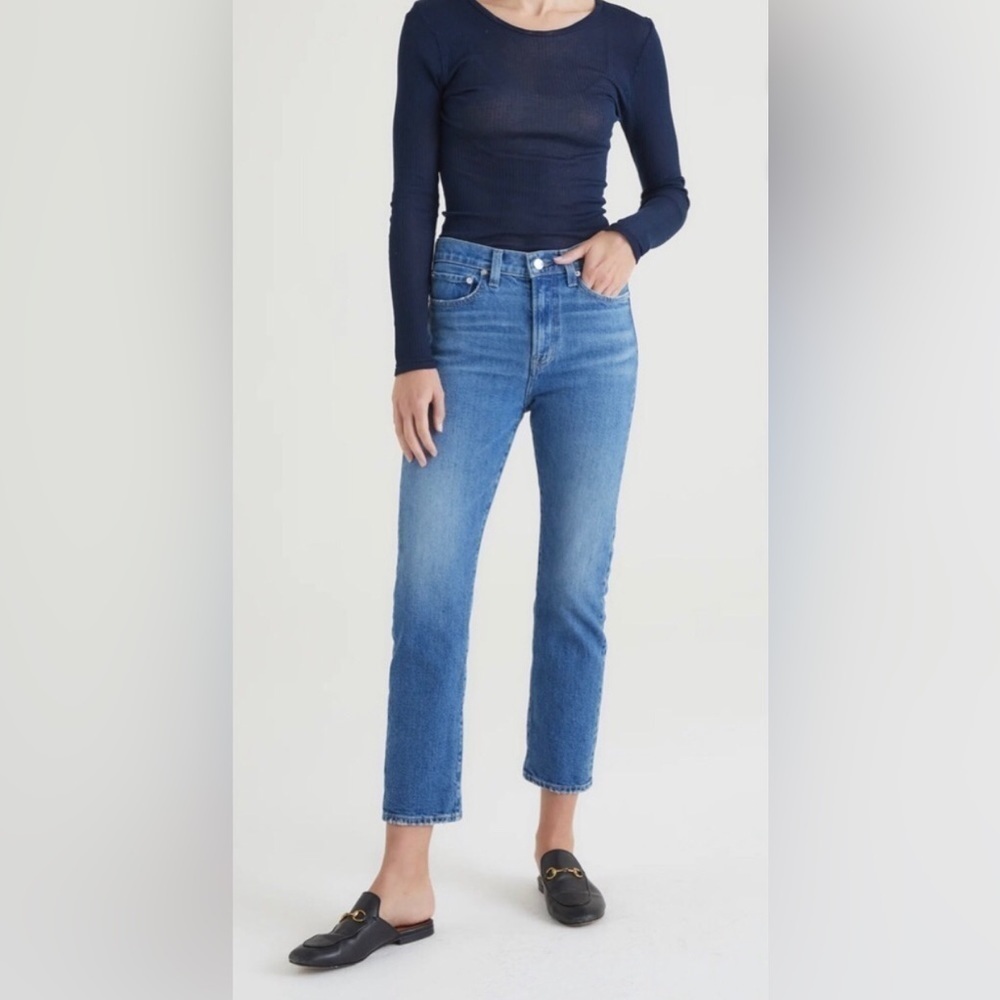 Edwin crop hi rise med wash jeans SZ 28